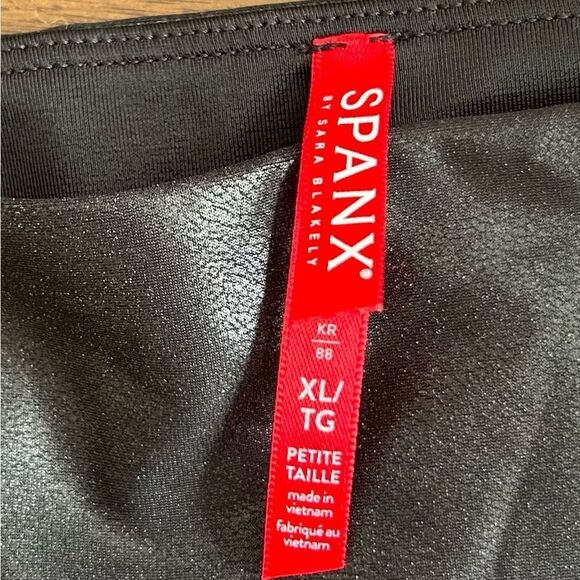 SPANX SPANXshape™ Black Faux Leather Stretch Leggings Size XL Petite MSRP 98.00 - Picture 14 of 14